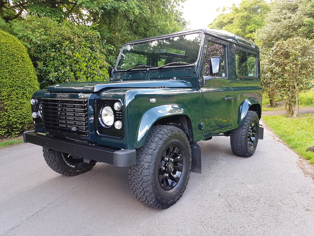 1996 LAND ROVER DEFENDER 90 300 TDI LHD COUNTY STATION WAGON - Simmonites