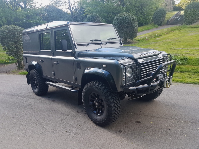 64 PLATE LAND ROVER DEFENDER TDCI COUNTY UTILITY XS - Simmonites