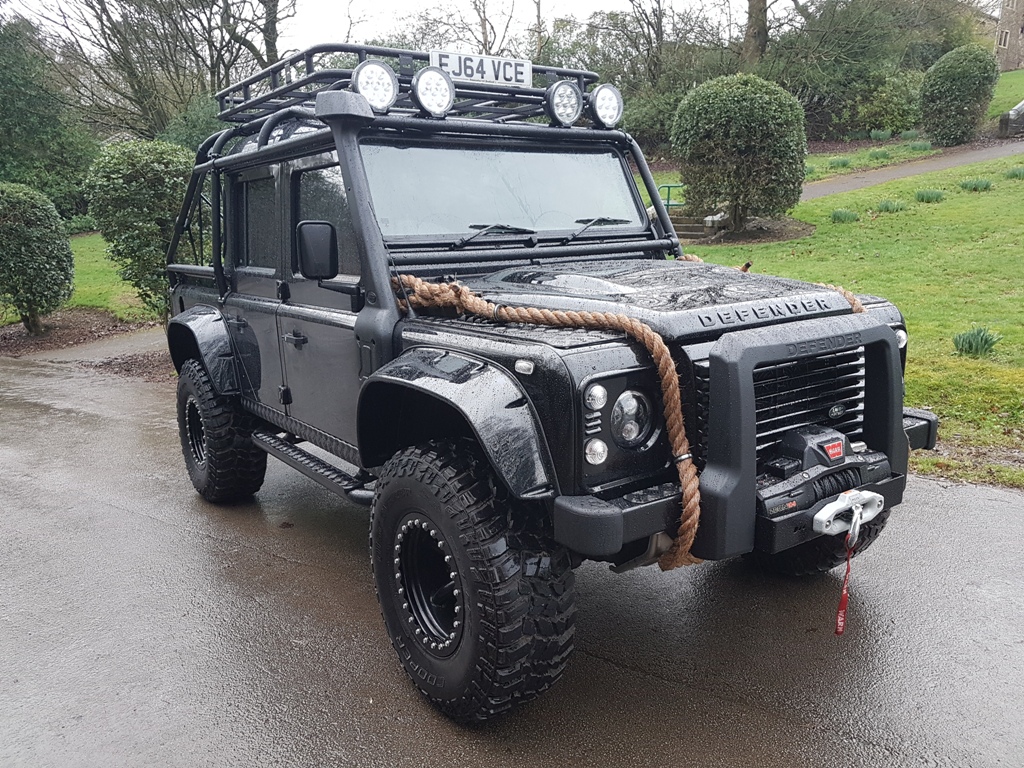 64 PLATE LAND ROVER DEFENDER “SPECTRE” EDITION - Simmonites