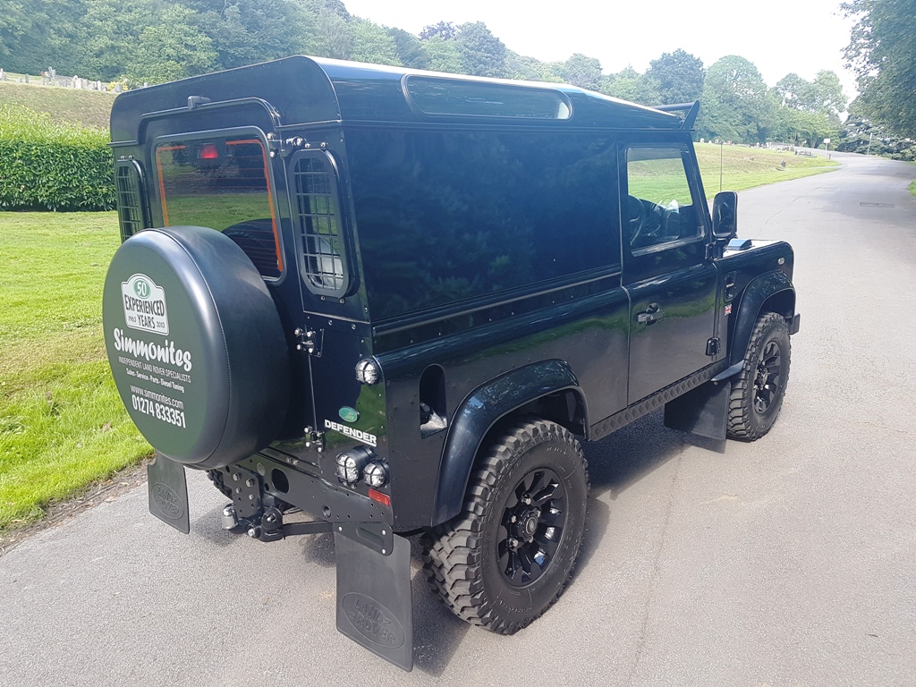 2011 LAND ROVER DEFENDER 90 TDCI COUNTY - Simmonites