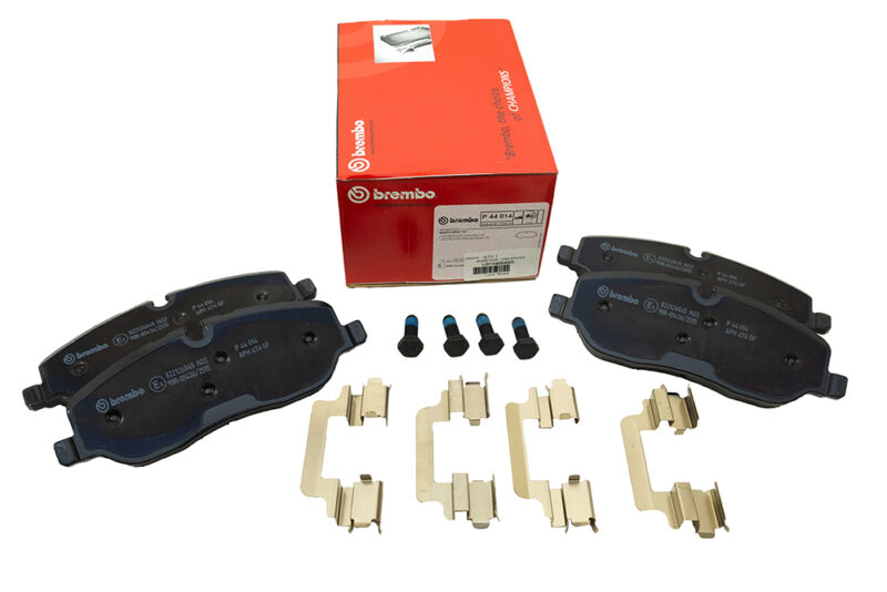 Brembo Brake Pads Front Discovery 3/ Range Rover Sport 2005-2009/ Range Rover 2002-2009 LR134694BR